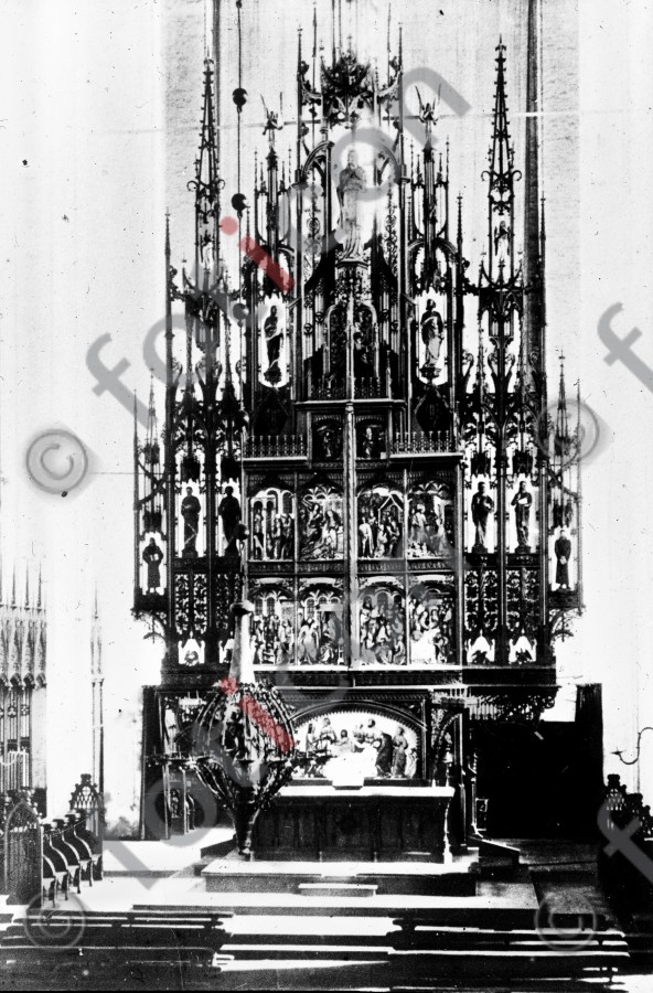 Hochaltar der Marienkirche | High altar of St. Mary&#039;s Church  - Foto foticon-600-simon-danzig-032-sw.jpg | foticon.de - Bilddatenbank für Motive aus Geschichte und Kultur